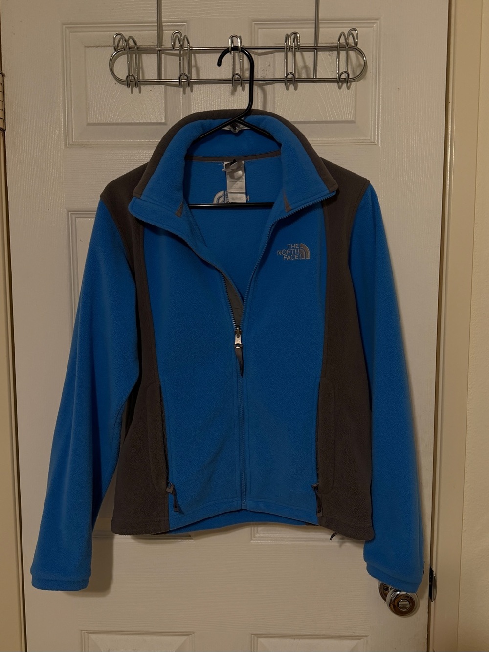 The North Face Women's Blue and Gray Soft Fleece Jacket